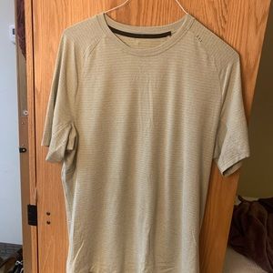 Lulu Lemon Drysense training short sleeve shirt